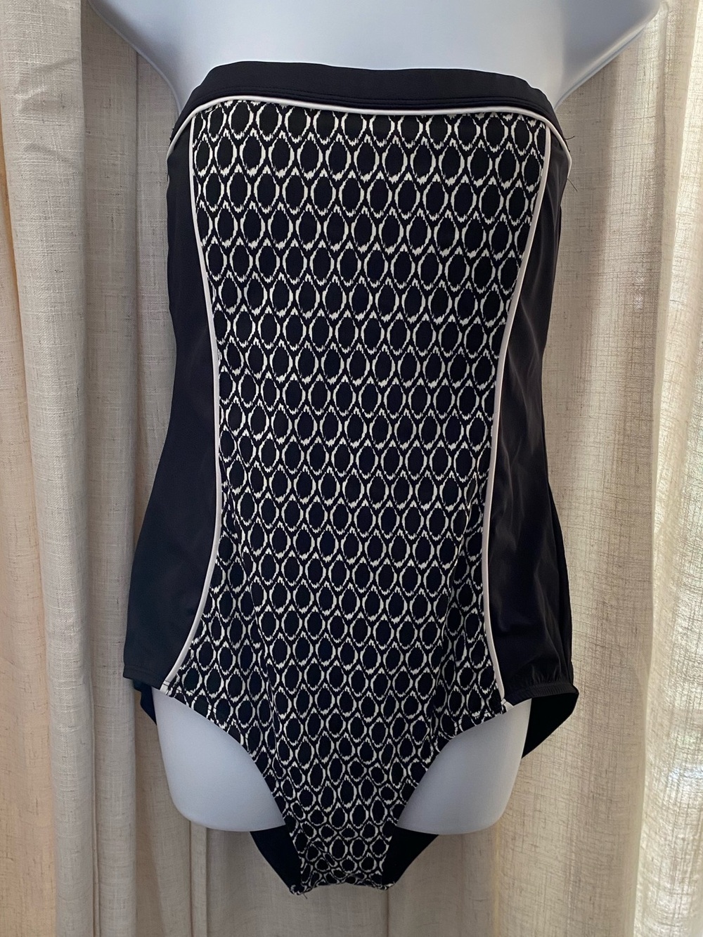 Vintage Jantzen Black and White Strapless Geo-Print One-Piece Swimsuit